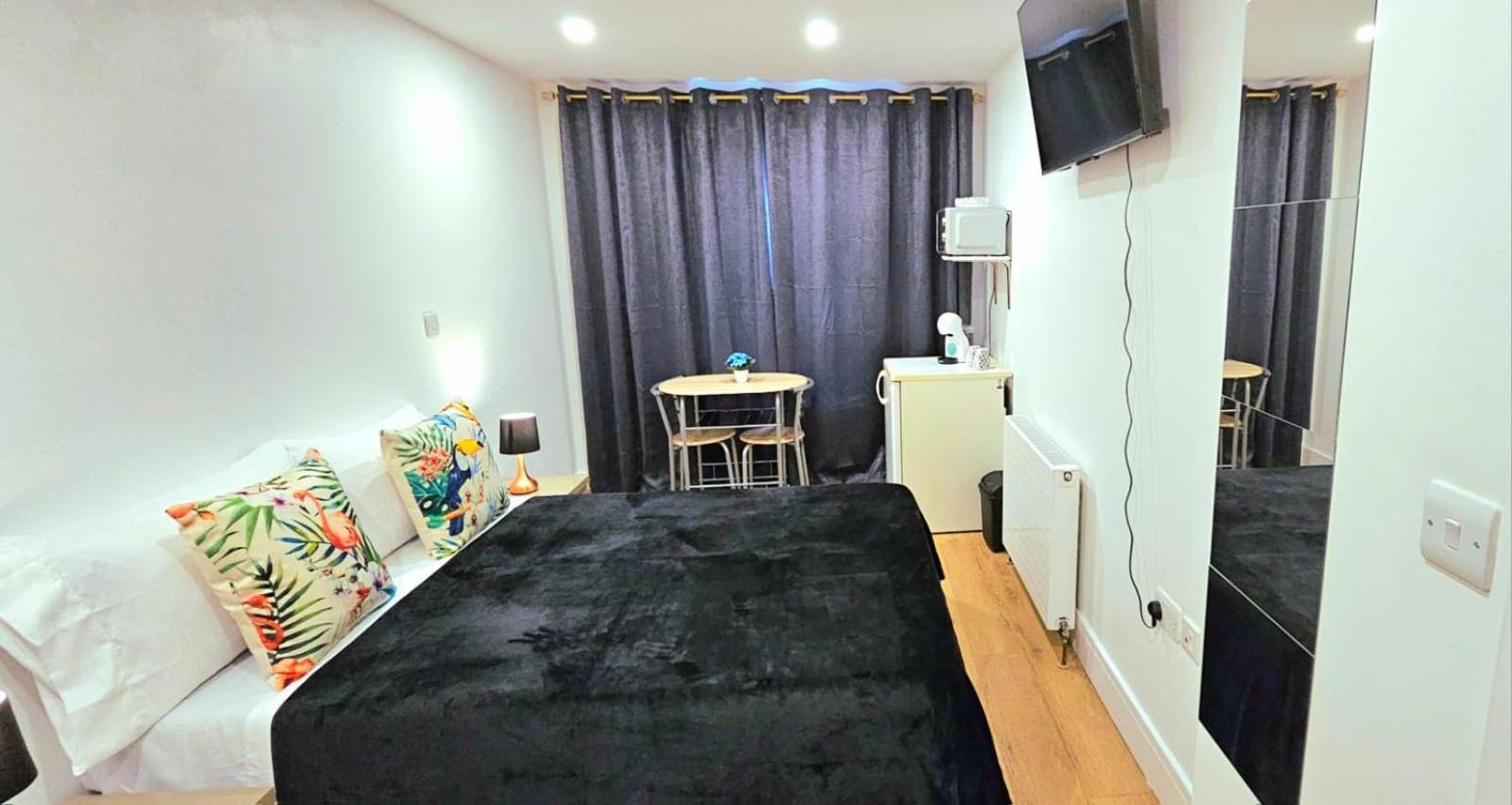 Penelope Ensuite Double Room London Kültér fotó